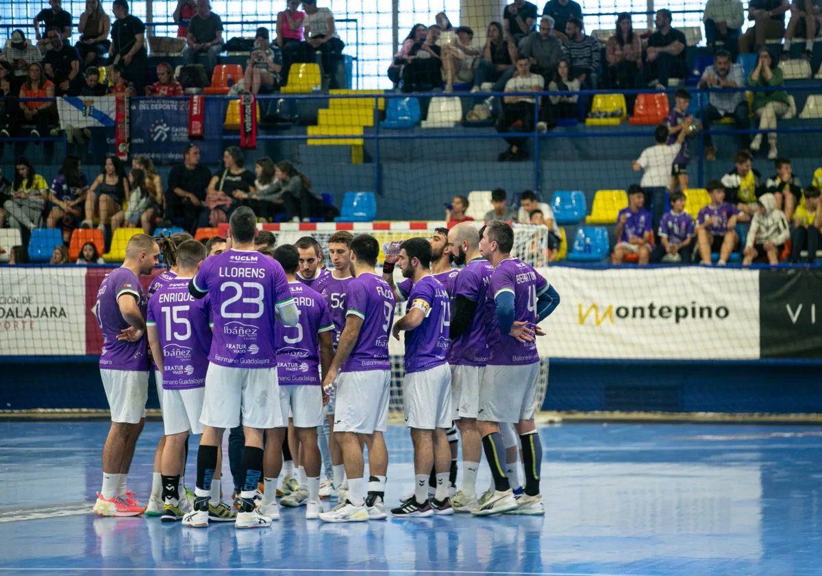 El BM Guadalajara subió a la Asobal tras ganar 26-27 al UBU San Pablo Burgos