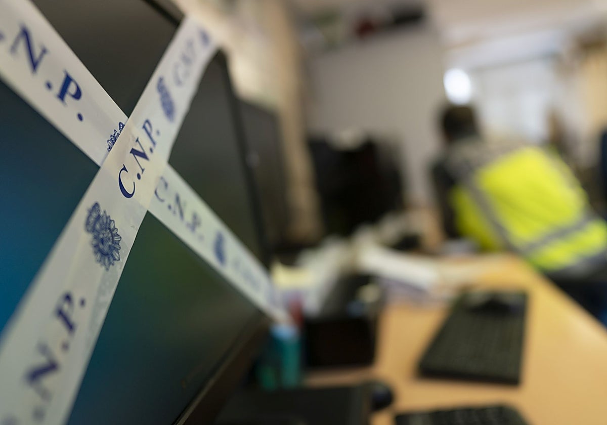 Material incautado por agentes de la Policía Nacional