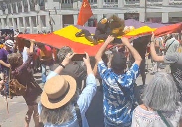 Los grupos 'sociales y políticos' que están detrás del manteo de un muñeco de Felipe VI con una bandera republicana