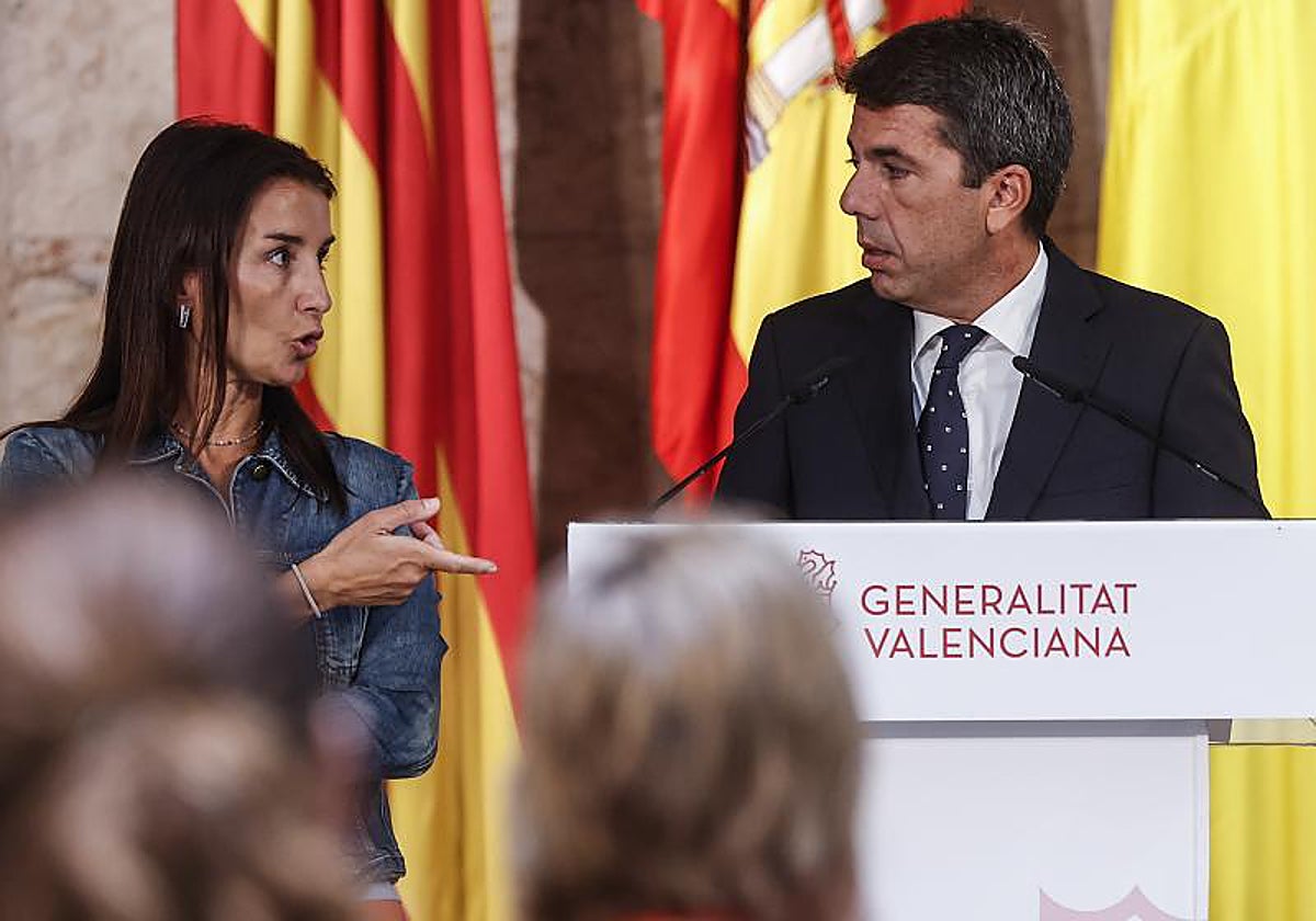 El presidente de la Generalitat Valenciana, Carlos Mazón, y la consellera de Hacienda, Ruth Merino