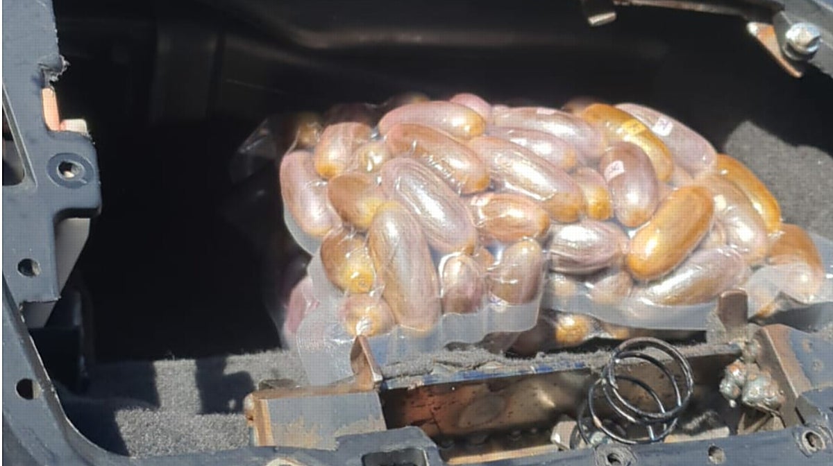 Dosis de hachís escondidas en coches en Alicante