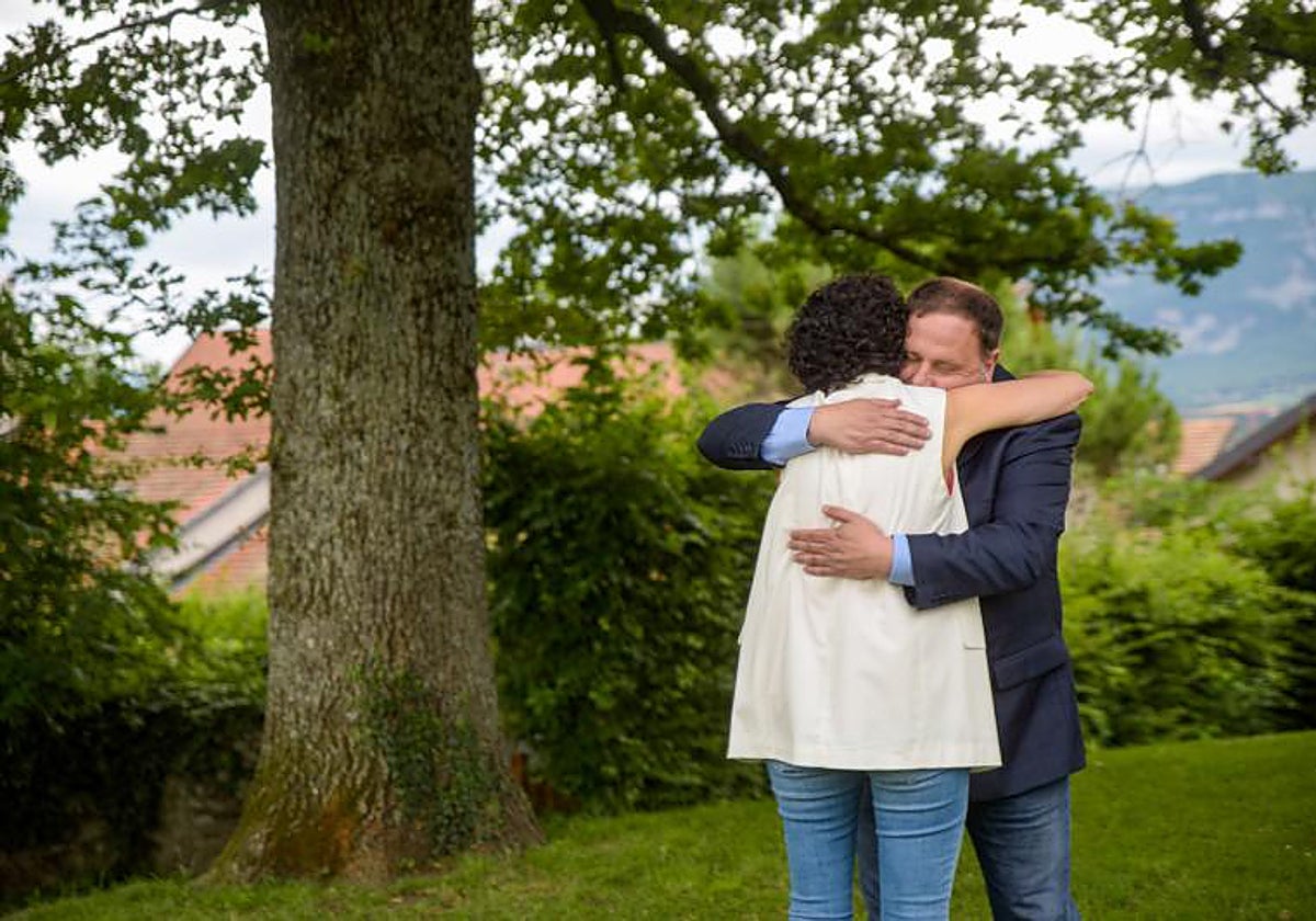 Fotografía tomada cuando Oriol Junqueras se encontró con Marta Rovira en Ginebra en el año 2021