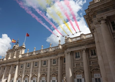 Imagen secundaria 1 - Momentos de la conmemoración del décimo aniversario del reinado de Felipe VI