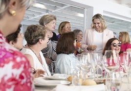 Marta Barrachina reconoce el papel  imprescindible de las mujeres de la Castellón en el encuentro de la Federación de Amas de Casa