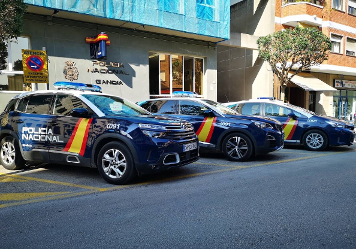 Prisión para un hombre por hacer fotos íntimas a dos niñas en un hotel de  Gandía