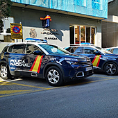 Prisión para un hombre por hacer fotos íntimas a dos niñas en un hotel de Gandía