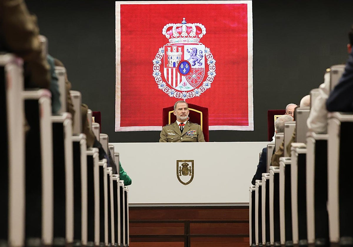 El Rey Felipe VI durante la clausura del XXV curso de Estado Mayor de la Escuela Superior de las Fuerzas Armadas