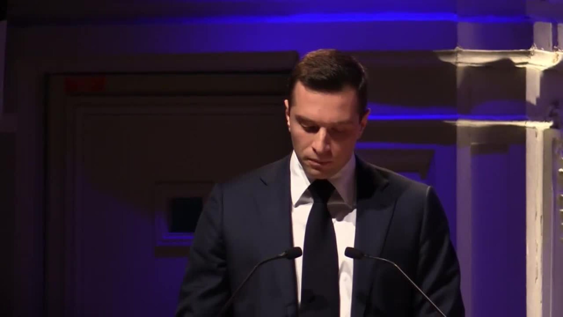 Bardella se presenta a los empresarios como &quot;la alternancia razonable y responsable&quot;