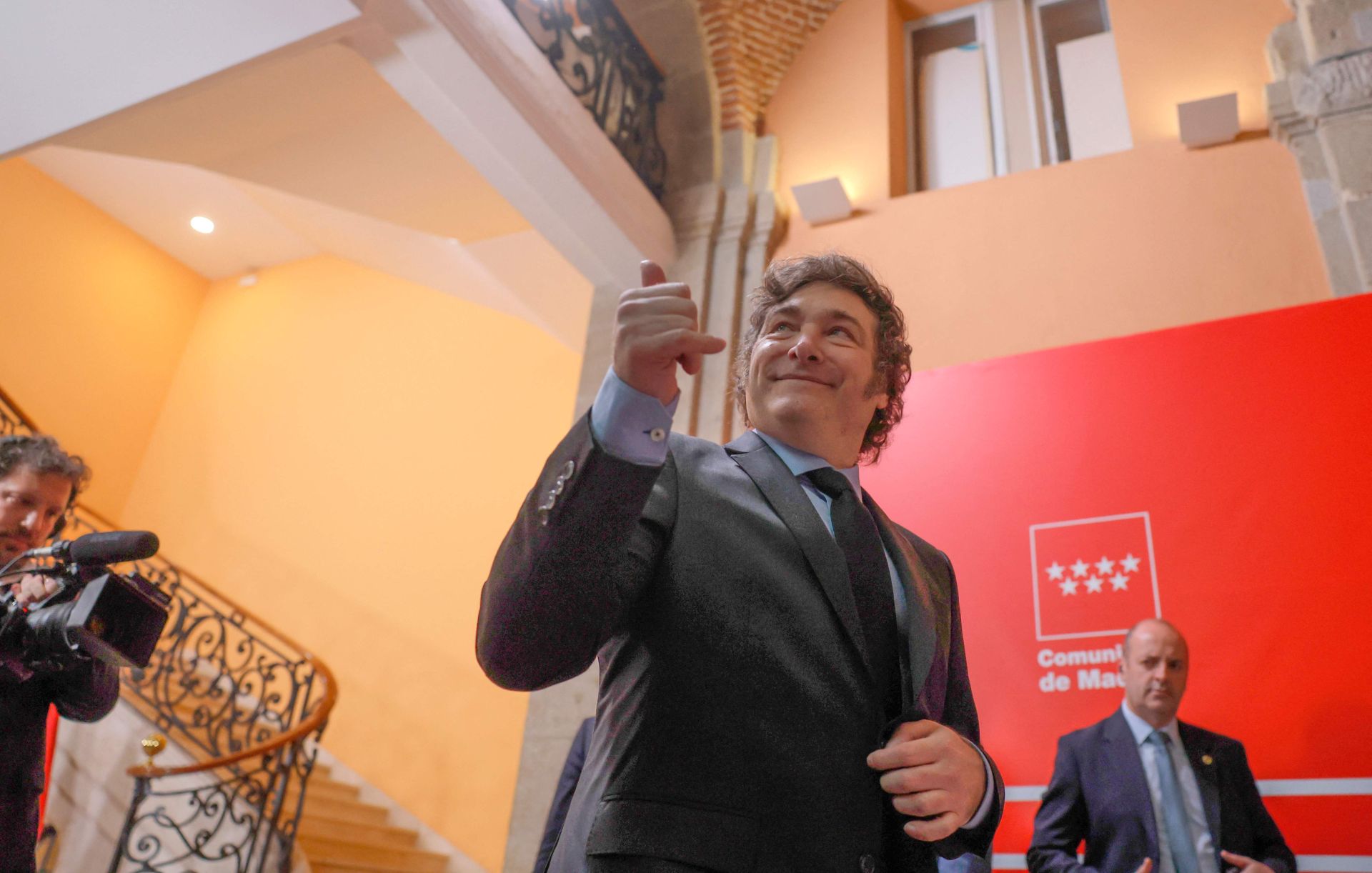 El presidente argentino, Javier Milei, a su llegada a la sede de la Comunidad de Madrid