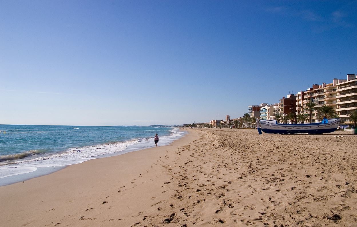 Este es el pueblo de Tarragona más barato para alquilar una casa en la  playa este verano