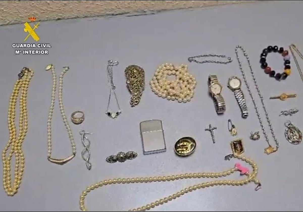 Joyas recuperadas por la Guardia Civil