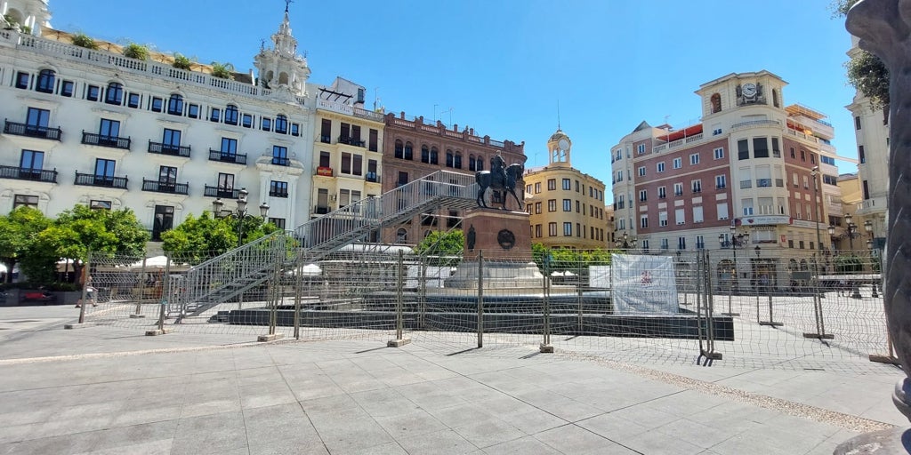 La plaza de Las Tendillas se prepara para un posible ascenso del Córdoba CF