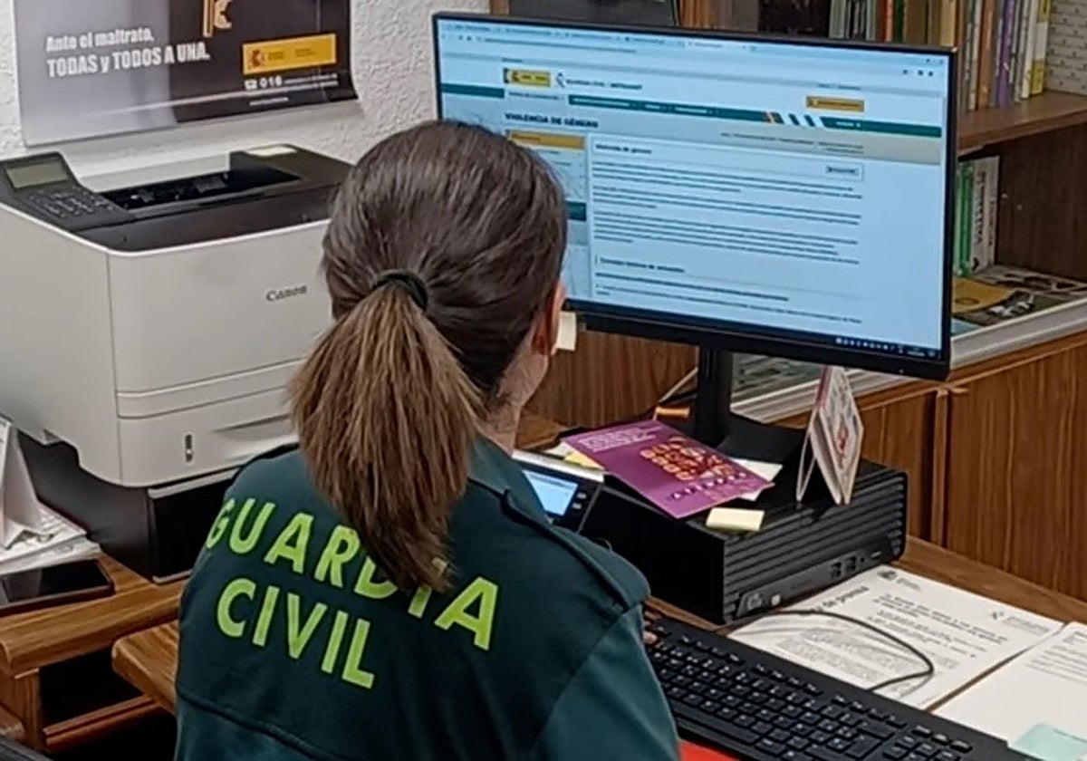 Los usuarios alertaron a Guardia Civil, que localizó el domicilio en el que se encoentraban