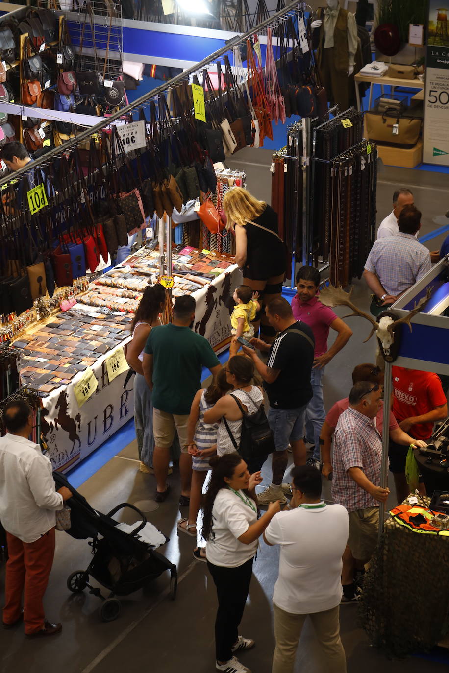 Fotos: el animado ambiente en Intercaza en Córdoba