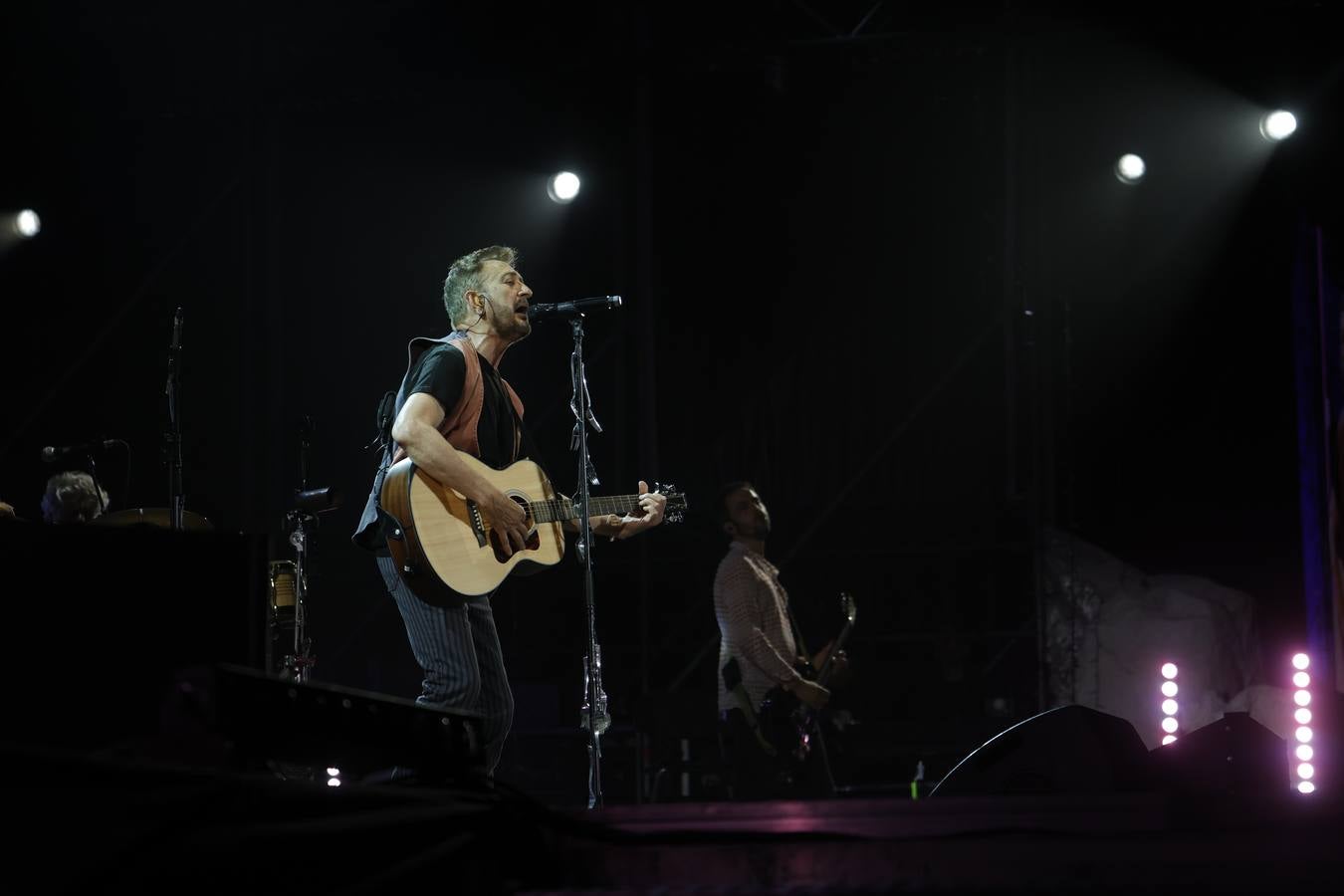 Manolo García enamora al público cordobés con un concierto único en imágenes