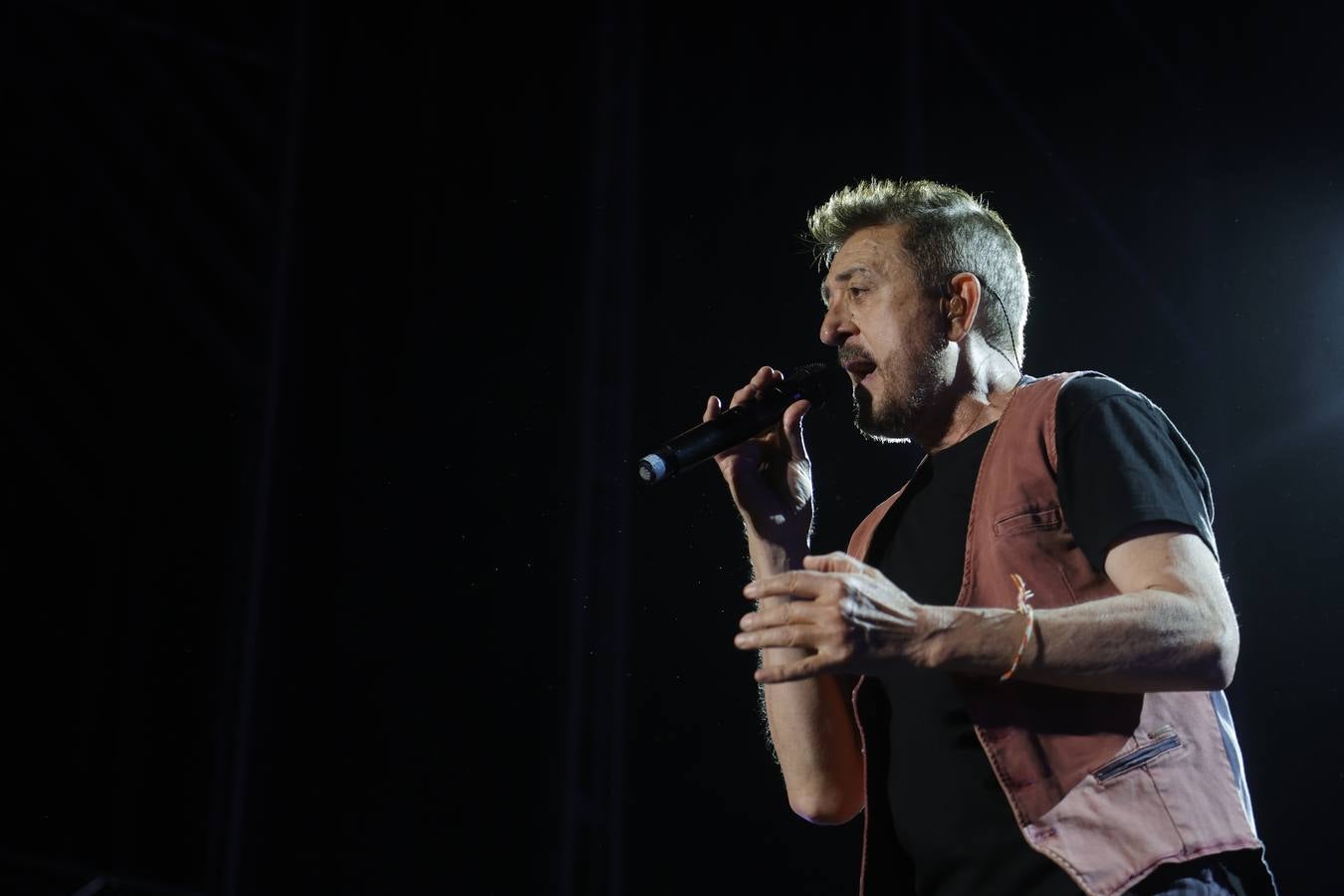 Manolo García enamora al público cordobés con un concierto único en imágenes