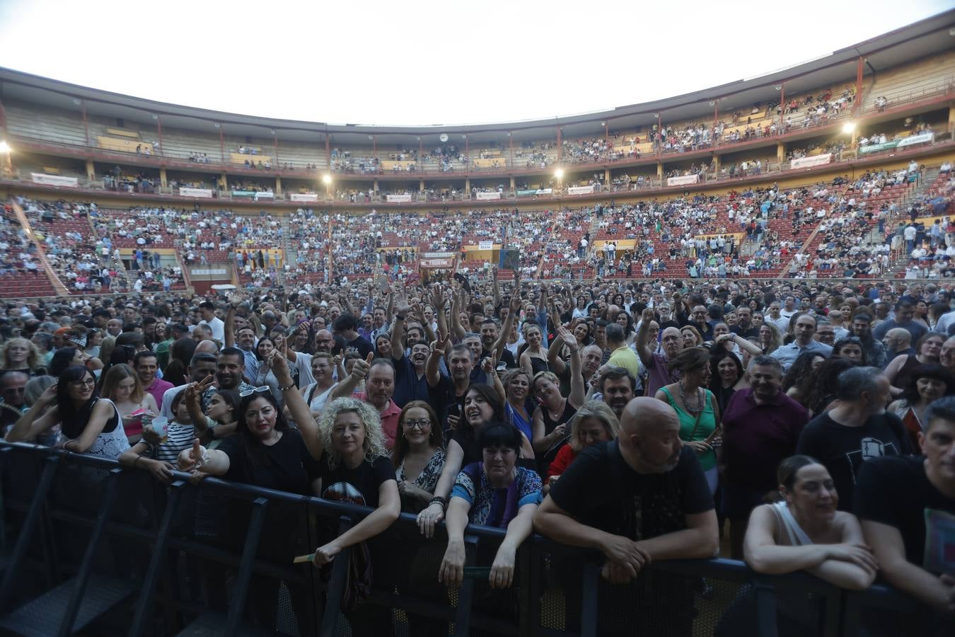 Manolo García enamora al público cordobés con un concierto único en imágenes