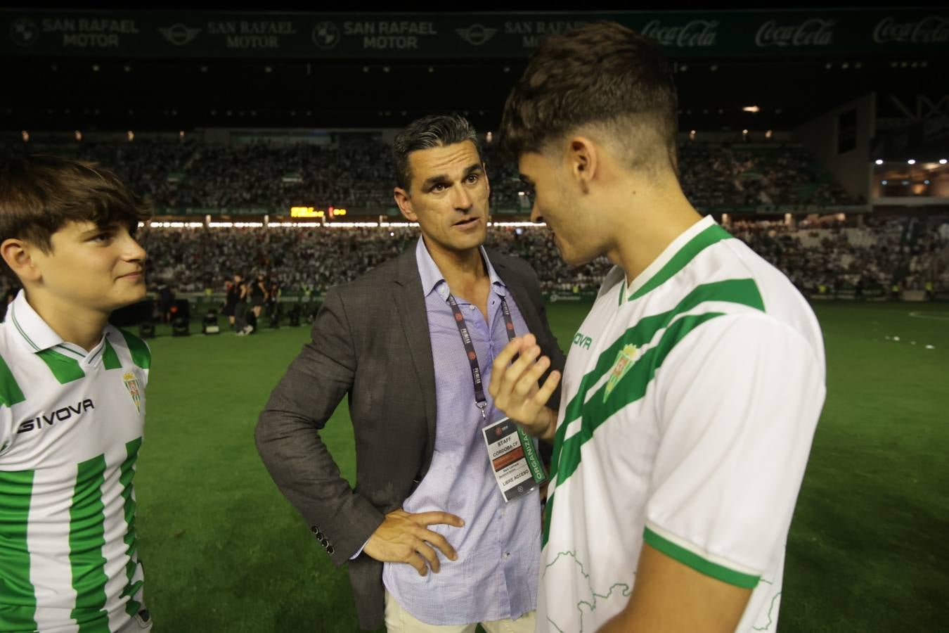 Fotos: la emotiva celebración del ascenso del Córdoba CF en El Arcángel