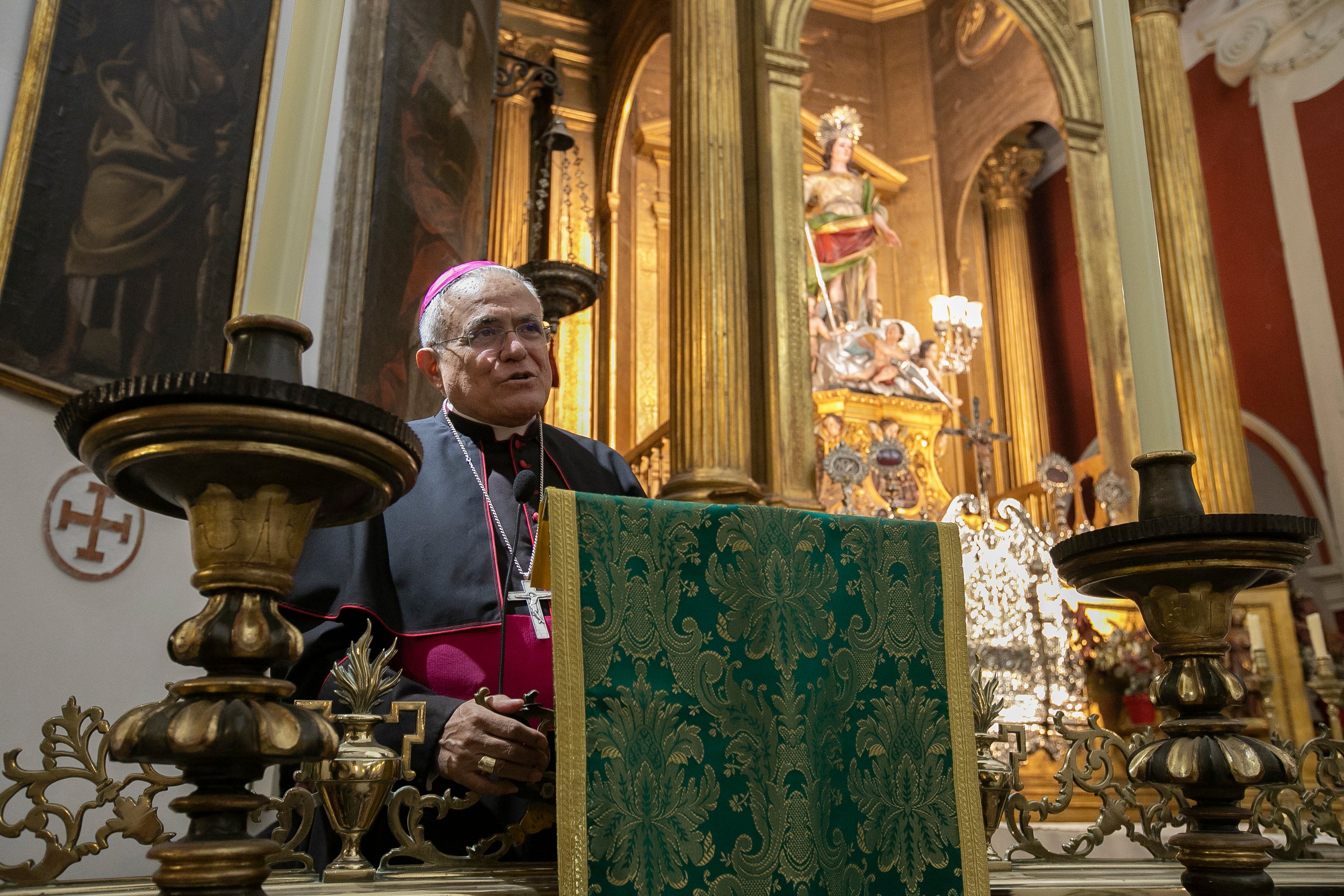 La celebración del ascenso del Córdoba en imágenes: visita a San Rafael y el Ayuntamiento