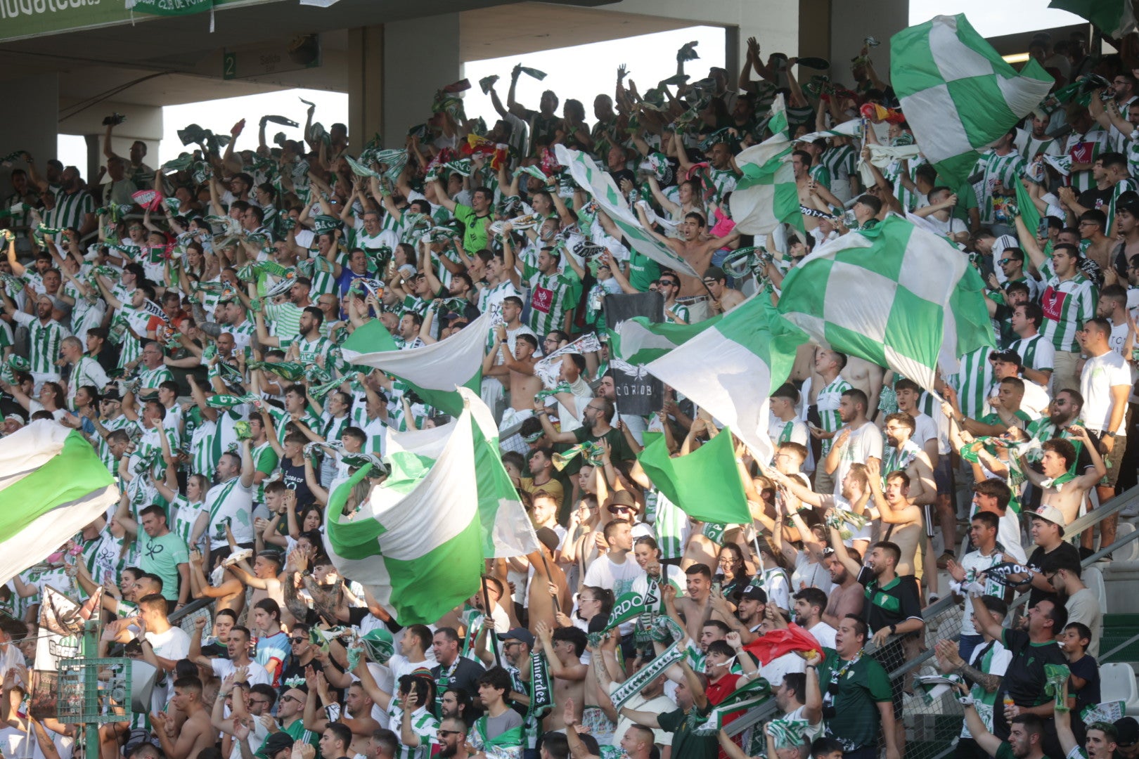 Las mejores imágenes de un ascenso para la historia del Córdoba CF