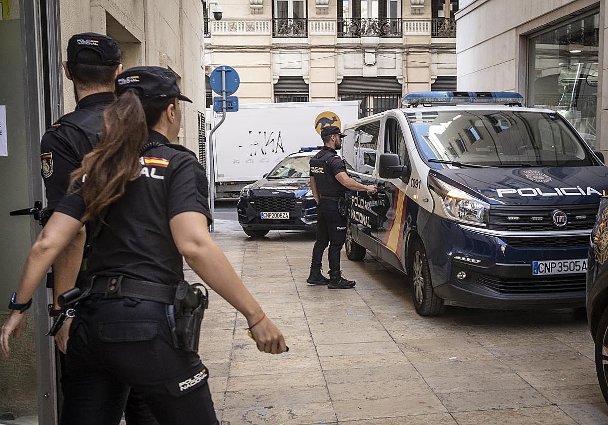 Okupa una casa de Mallorca y llama a la Policía porque una pareja se ha instalado en ella mientras trabajaba