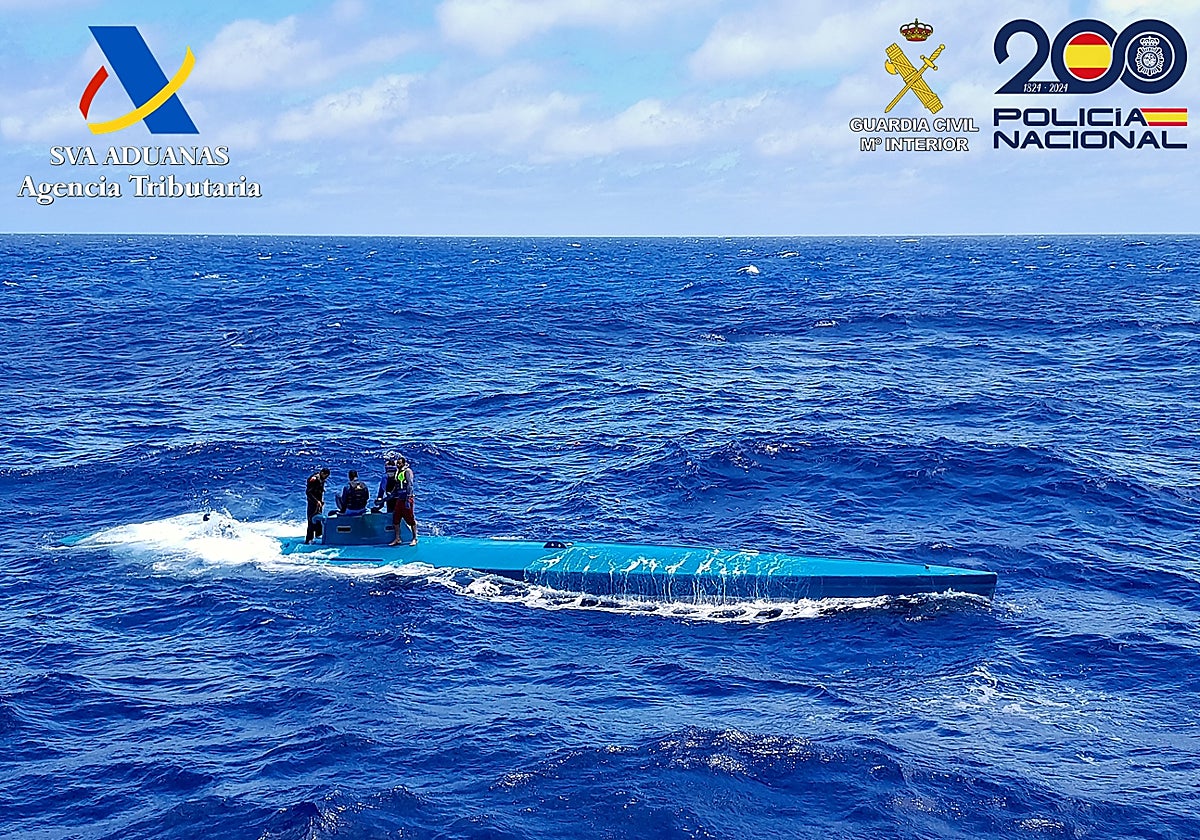 Imágenes del narcosubmarino, de su hundimiento y de la detención de la tripulación