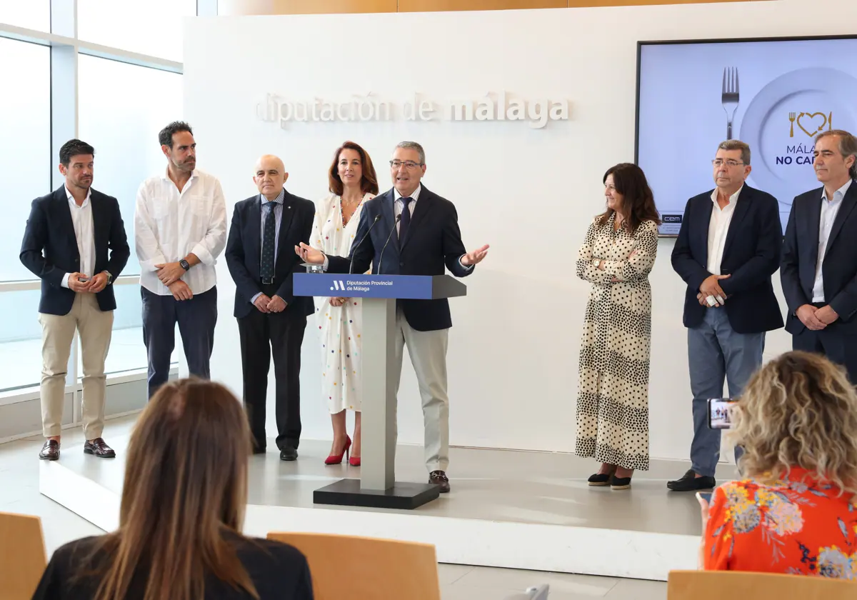 El presidente Salado en la presentación de 'Málaga no caduca' con todos los agentes implicados