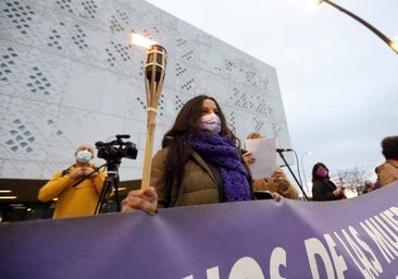 Duras críticas a la decana de los Procuradores por sus palabras sobre la Ley de Violencia a la Mujer