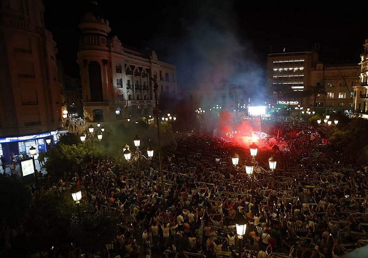 La afición del Córdoba celebra el ascenso en Tendillas el 24 de junio