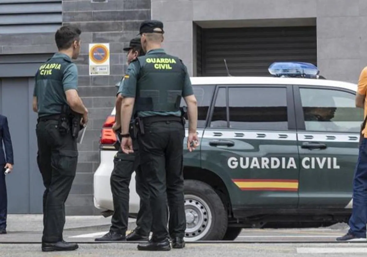 Una patrulla de la Guardia Civil en una imagen de archivo