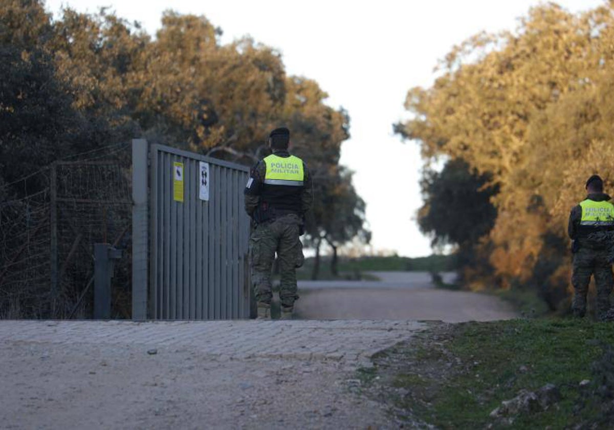 Entrada a la zona de maniobras de la base de Cerro Muriano el pasado 21 de diciembre