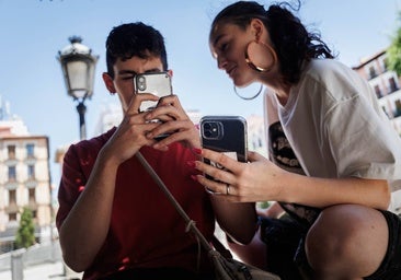 El nuevo plan de adicciones promoverá la creación de 'espacios sin pantallas'