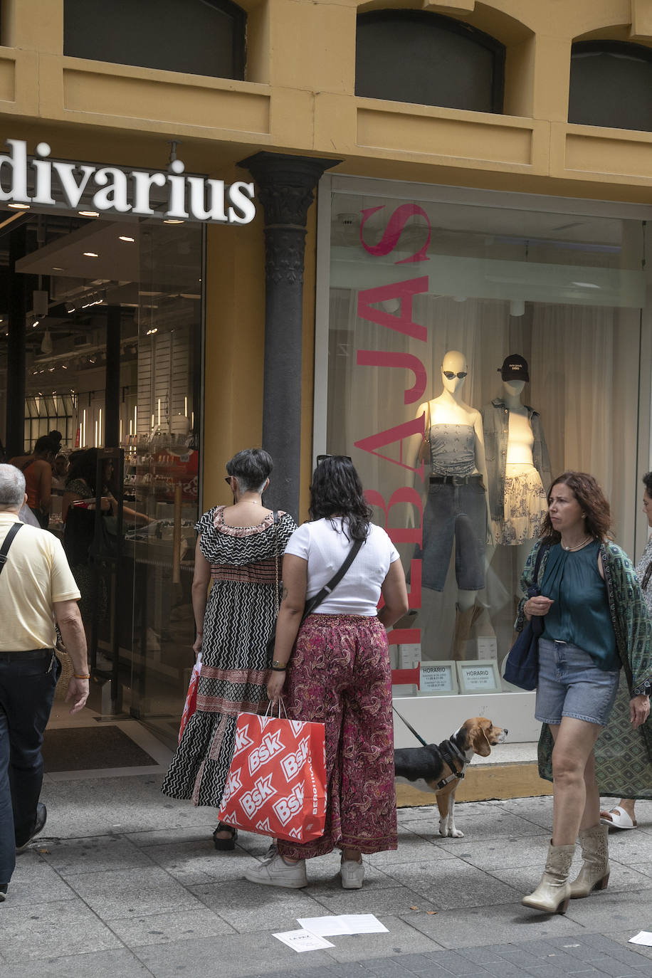 Las descafeinadas rebajas de verano en Córdoba, en imágenes