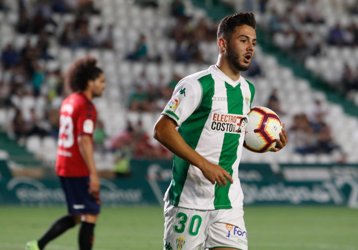 Andrés Martín, ante Osasuna, en el último partido del Córdoba CF en Segunda en El Arcángel