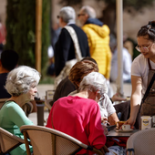 El paro baja en 1.604 personas en Canarias, volviendo a cifras previas a la crisis económica de 2008