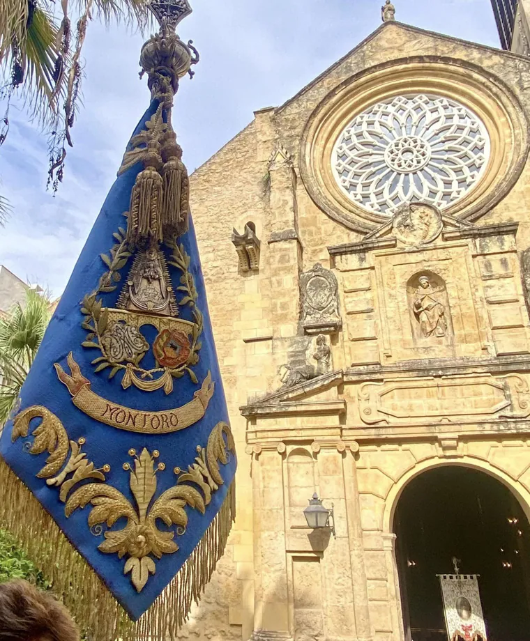 Montoro acompañó al Simpecado de Córdoba, el Jueves de Salida