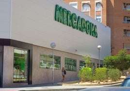 Mercadona amplía esta semana el listado de supermercados en los que abre en domingo por los horarios de verano