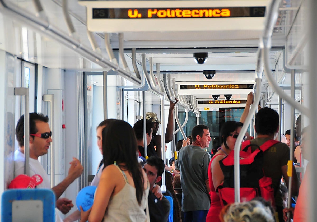 Imagen de archivo de un tranvía de Metrovalencia