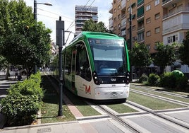 Un viajero del Metro de Granada libera una cápsula de gas en pleno trayecto y provoca ahogos y mareos entre los pasajeros