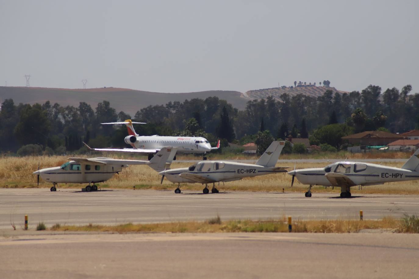 Fotos: la llegada del primer vuelo regular de Palma de Mallorca a Córdoba