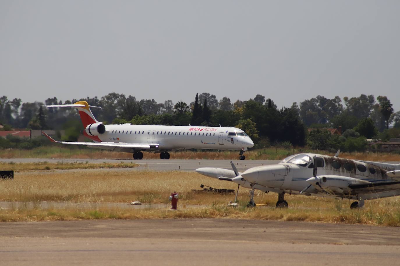 Fotos: la llegada del primer vuelo regular de Palma de Mallorca a Córdoba