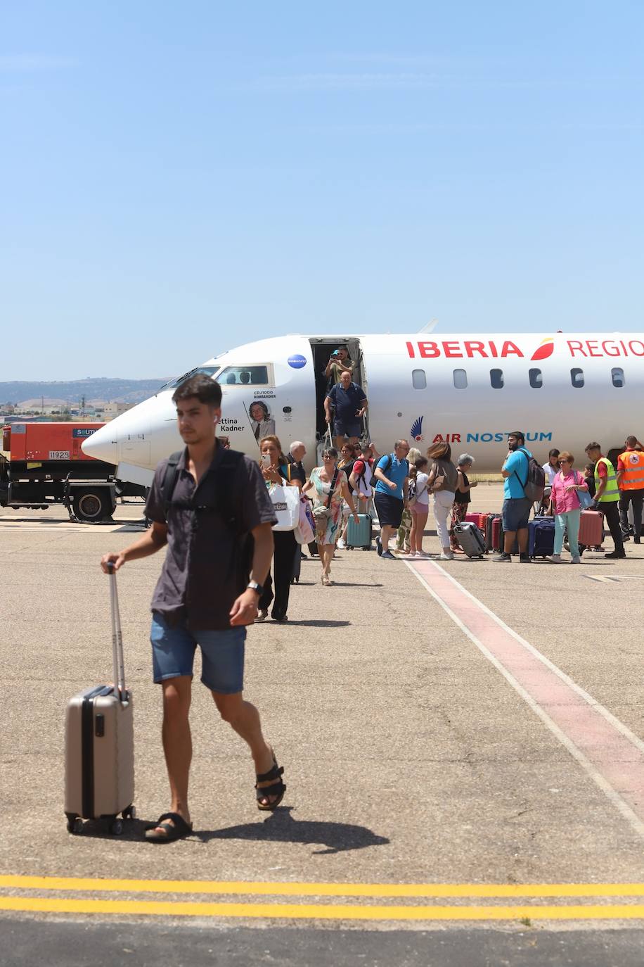 Fotos: la llegada del primer vuelo regular de Palma de Mallorca a Córdoba