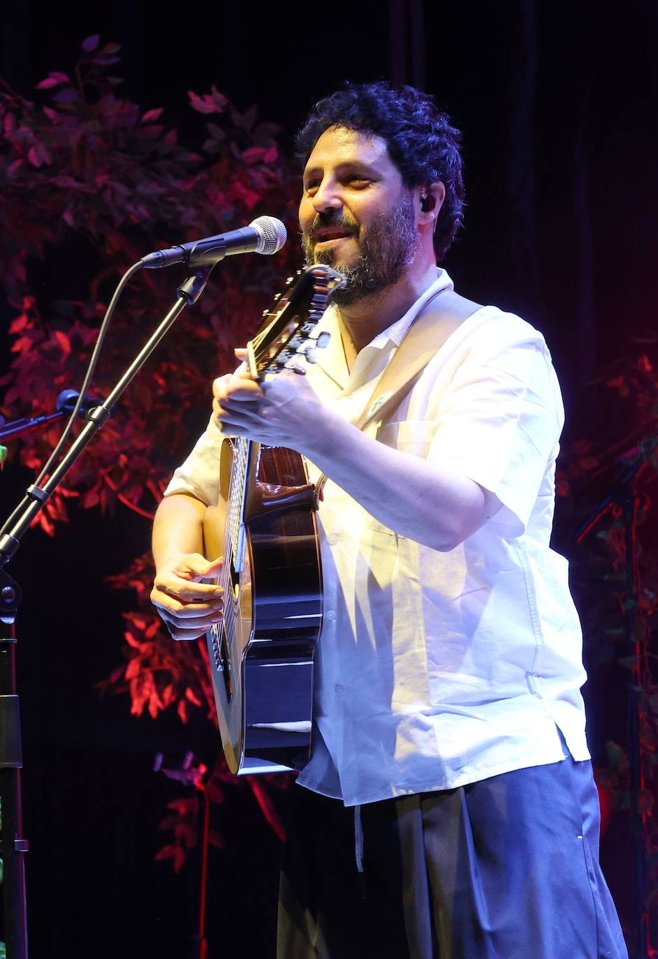 Fotos: El Kanka refresca con sus canciones en el Festival de la Guitarra la noche de Córdoba