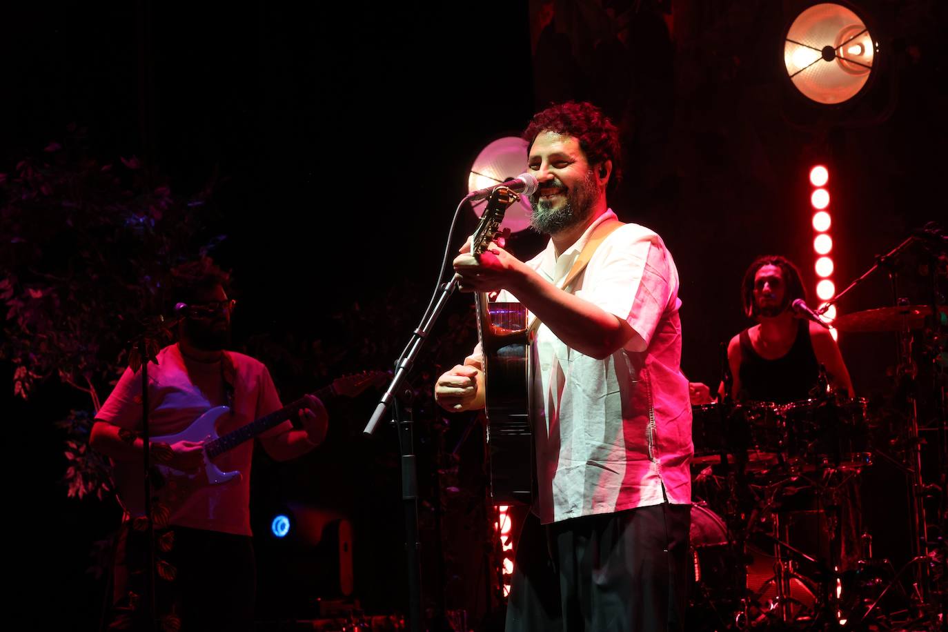 Fotos: El Kanka refresca con sus canciones en el Festival de la Guitarra la noche de Córdoba