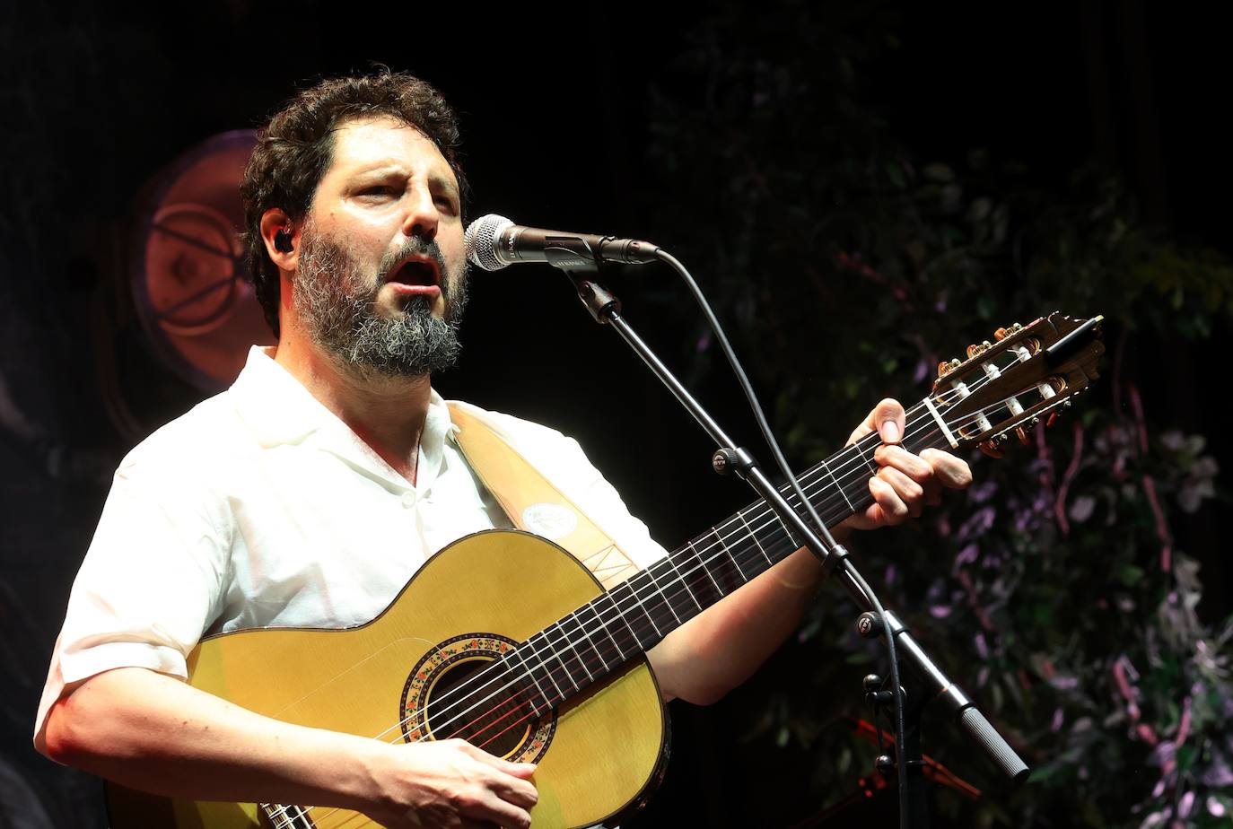 Fotos: El Kanka refresca con sus canciones en el Festival de la Guitarra la noche de Córdoba
