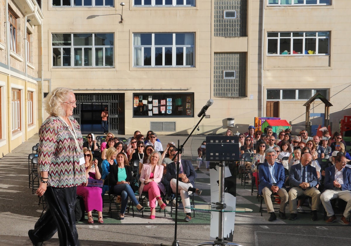 Encuentro nacional de Escuelas Asociadas a la Unesco celebrado en Aguilar de Campoo (Palencia), al que asistieron la consejera de Educación, Rocío Lucas, la presidenta de la Diputación de Palencia, Ángeles Armisén y la coordinadora estatal de la red, Luisa Márquez, entre otros