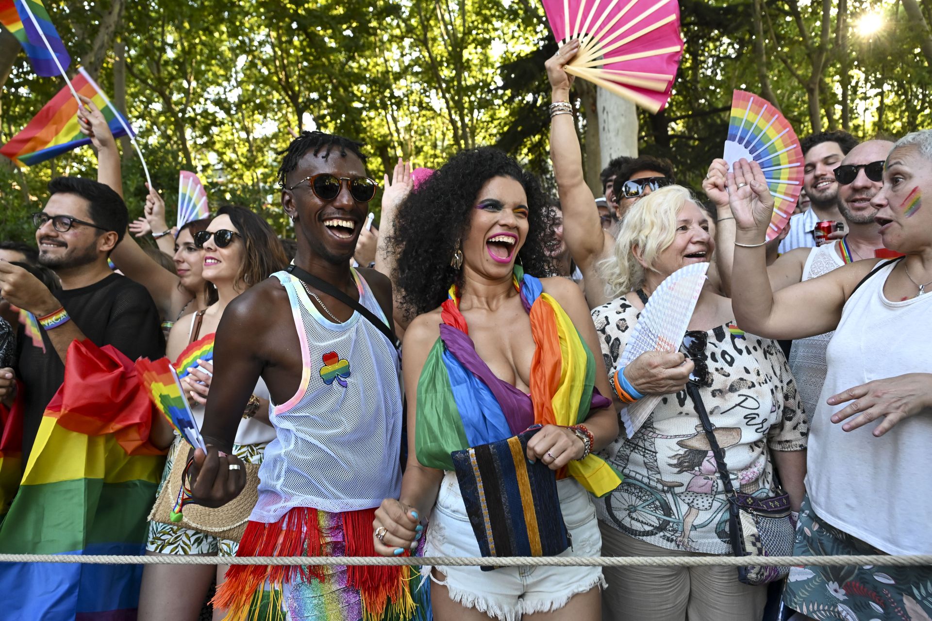 Participantes celebran el Orgullo
