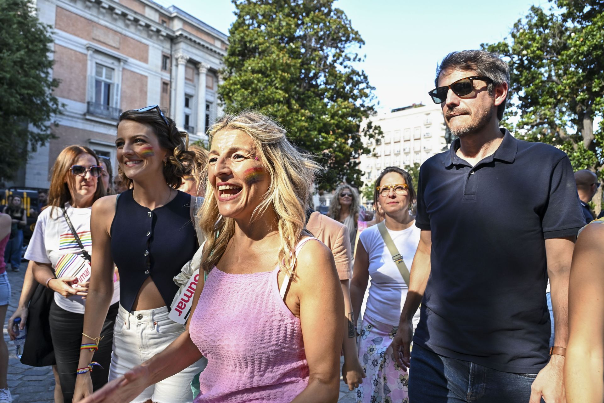 La vicepresidenta segunda del Gobierno, Yolanda Díaz, antes de comenzar la manifestación del Orgullo