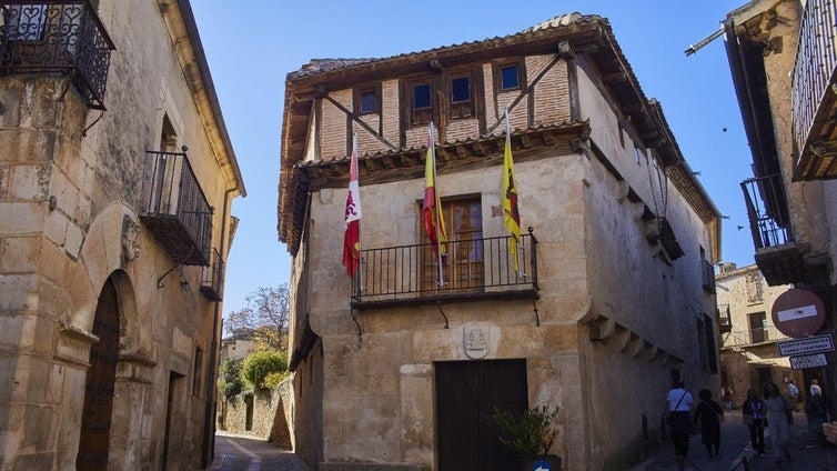 El pueblo medieval mejor conservado de España está en Segovia: es escenario de reconocidas películas de nuestro país