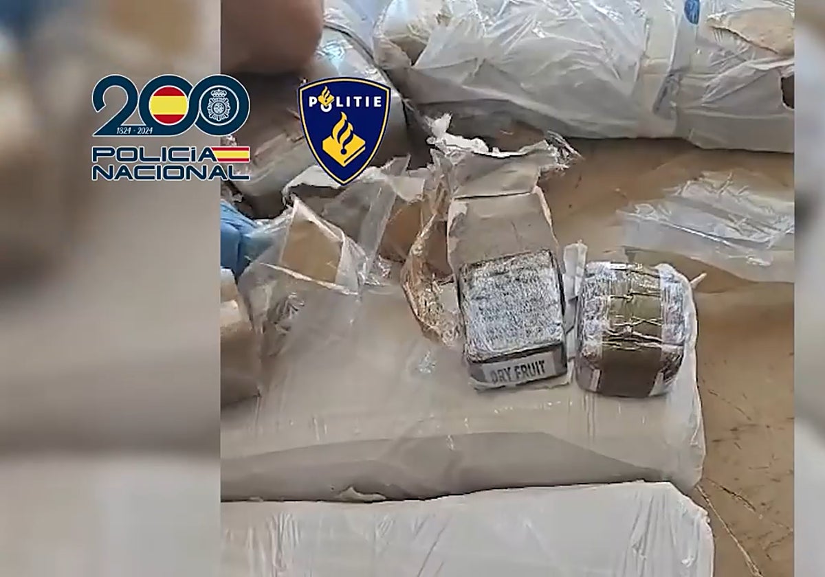 Paquetes de estupefaciente decomisado en la operación